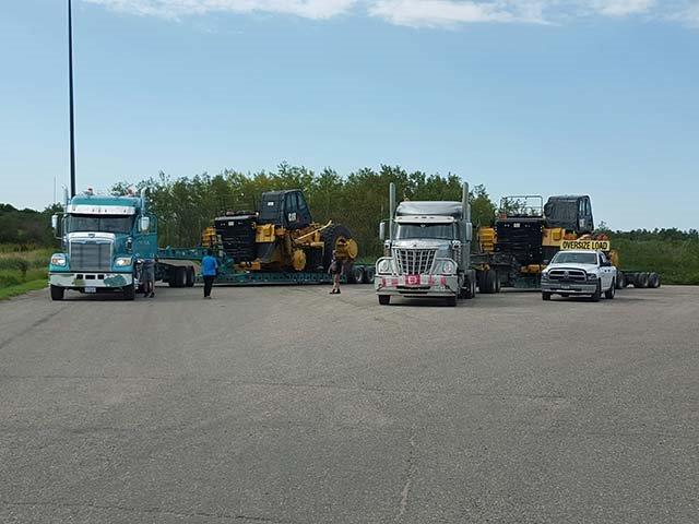 construction-oversize-equipment-transport-carrier